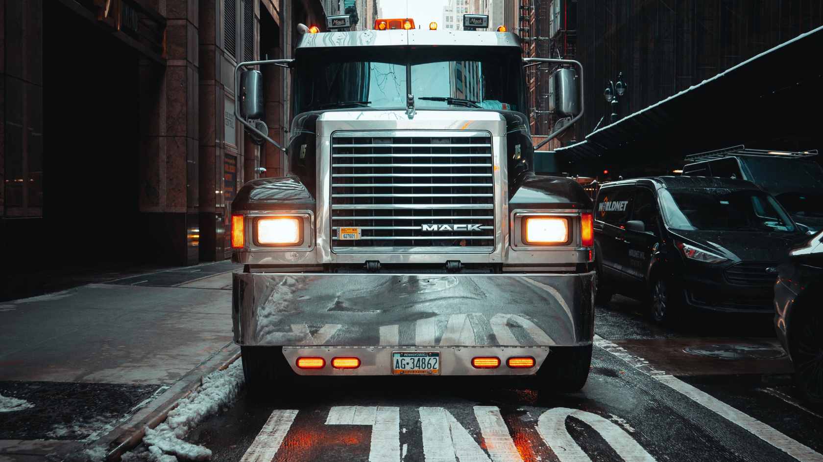 Trucking Industry Trends in 2025: Opportunities for Flatbed Carriers