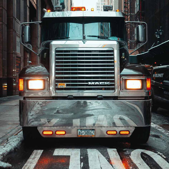 Trucking Industry Trends in 2025: Opportunities for Flatbed Carriers